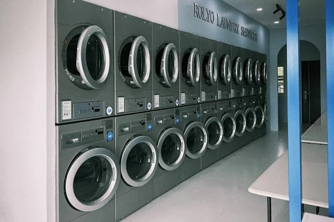 Rolyo Laundry Shop Interior